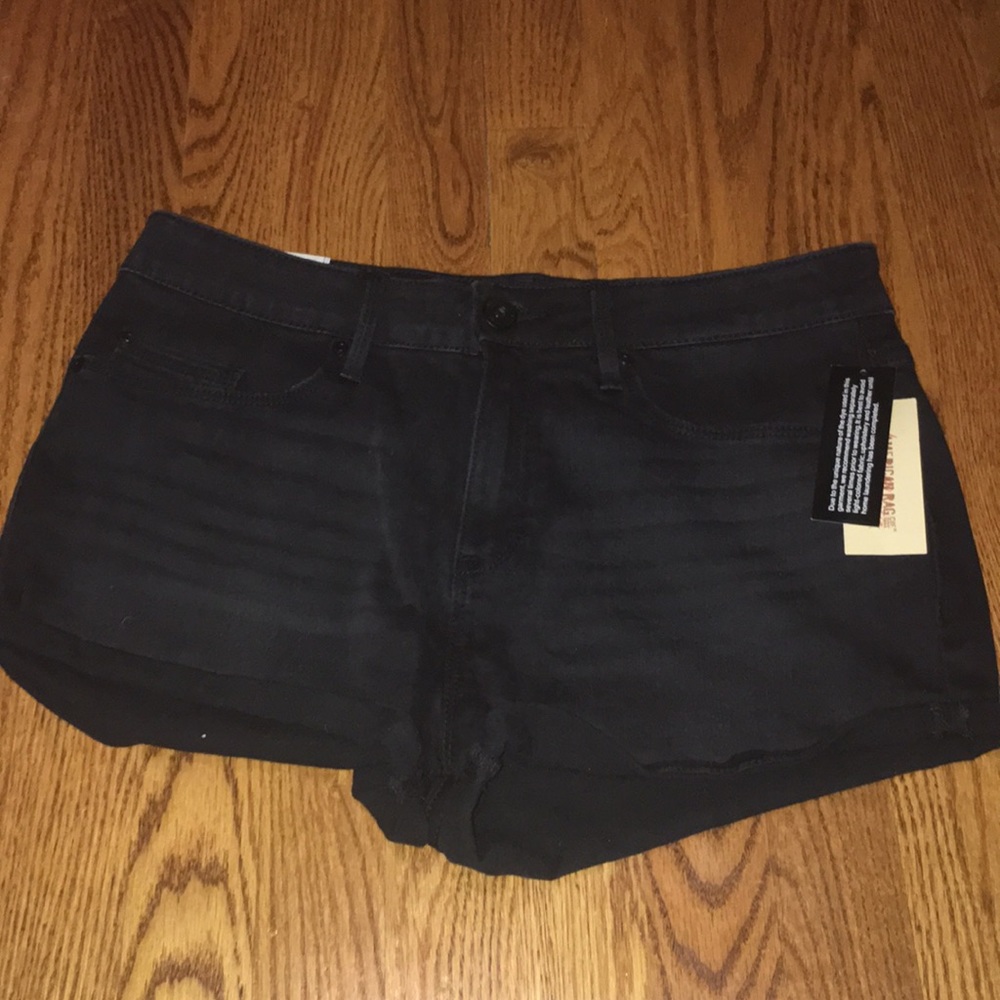 American Rag Size 9 Black Jean shorts